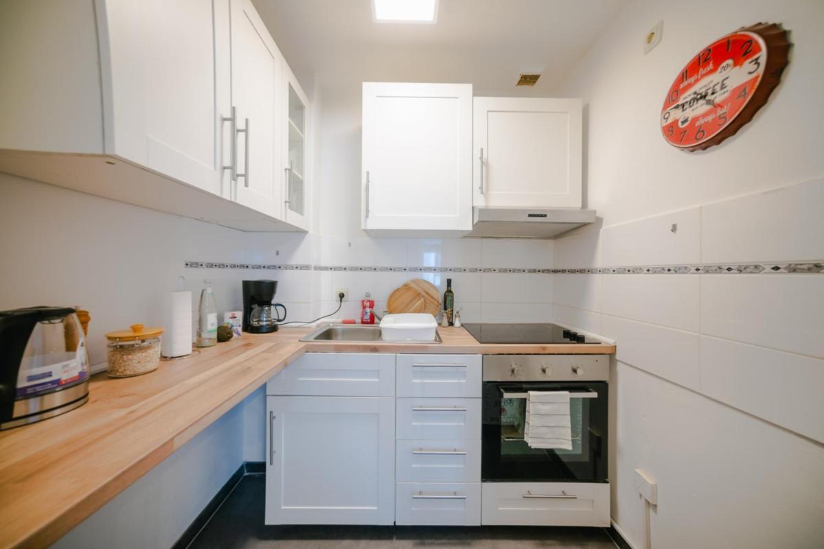 Ferienwohnung Laura In Gera Fuer Bis Zu 4 Personen - Neu Renoviert Exterior photo