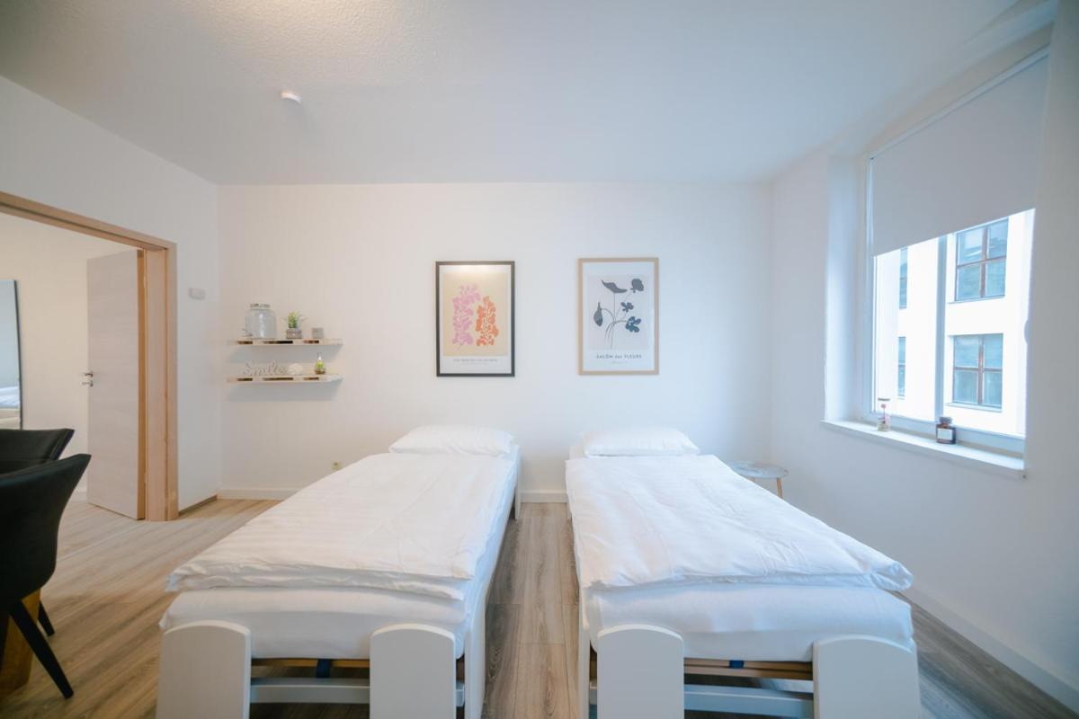 Ferienwohnung Laura In Gera Fuer Bis Zu 4 Personen - Neu Renoviert Exterior photo